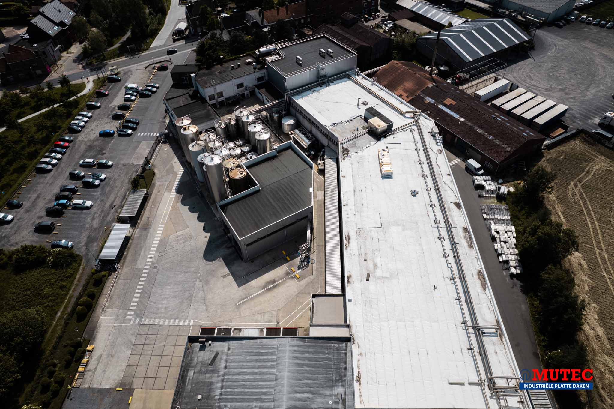 Dakrenovatie zuivelbedrijf